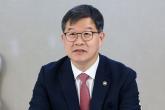 '결혼 안 하고도 아이 낳을 수 있게 제도 만들 것'