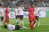 손흥민 없는 한국 이긴다더니 3-0 '대패'한 중국... 자국 언론 '20년 전 축구하고 있다' 팩폭