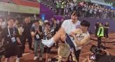 218cm 최홍만 품에 폭... '183cm' 손흥민 얼굴 못 들게 만든 상황 (영상)