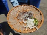 '불친절 논란' 속초 오징어 난전, 이번에는 '바가지 논란'... '두 마리에 56000원'