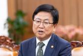 최교진 교육부 장관 '수능·내신 절대평가 전환, 다음 대입 개편까지 준비'