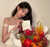 아이브 장원영, 눈부신 '웨딩드레스 자태'... 순백의 여신美