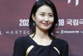 배우 김소진, 부친상 비보... 슬픔 속 빈소 지키는 중