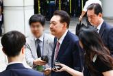 국힘 김성태 '노무현도 법정 갈 때 에스코트 받아... 尹, 술친구 1명도 없나'