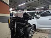 80대가 몰던 SUV, 인천 대형마트 주차장서 기둥 돌진... 운전자 사망