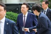 '尹 '거봐 부족하다니까... 국회에 1천명 보냈어야지' 말해' 김용현 보좌관 증언
