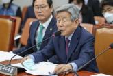 유인태 전 국회 사무총장 '尹 구치소 독방? 나 때 비하면 호텔... 술 못 마셔 어쩌나'