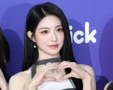 '하나의 중국 동의 안 하면 나가!'... 여자 아이돌, 팬들과 싸웠다