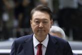 '눈 실명 위험 소견' 尹, 특검조사 불응... '내란 위자료 10만원' 판결에는 '항소'