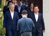 정청래, 文 전 대통령 만났다... '지선까지 잘해주길, 개혁과제는 빠르게 제대로'
